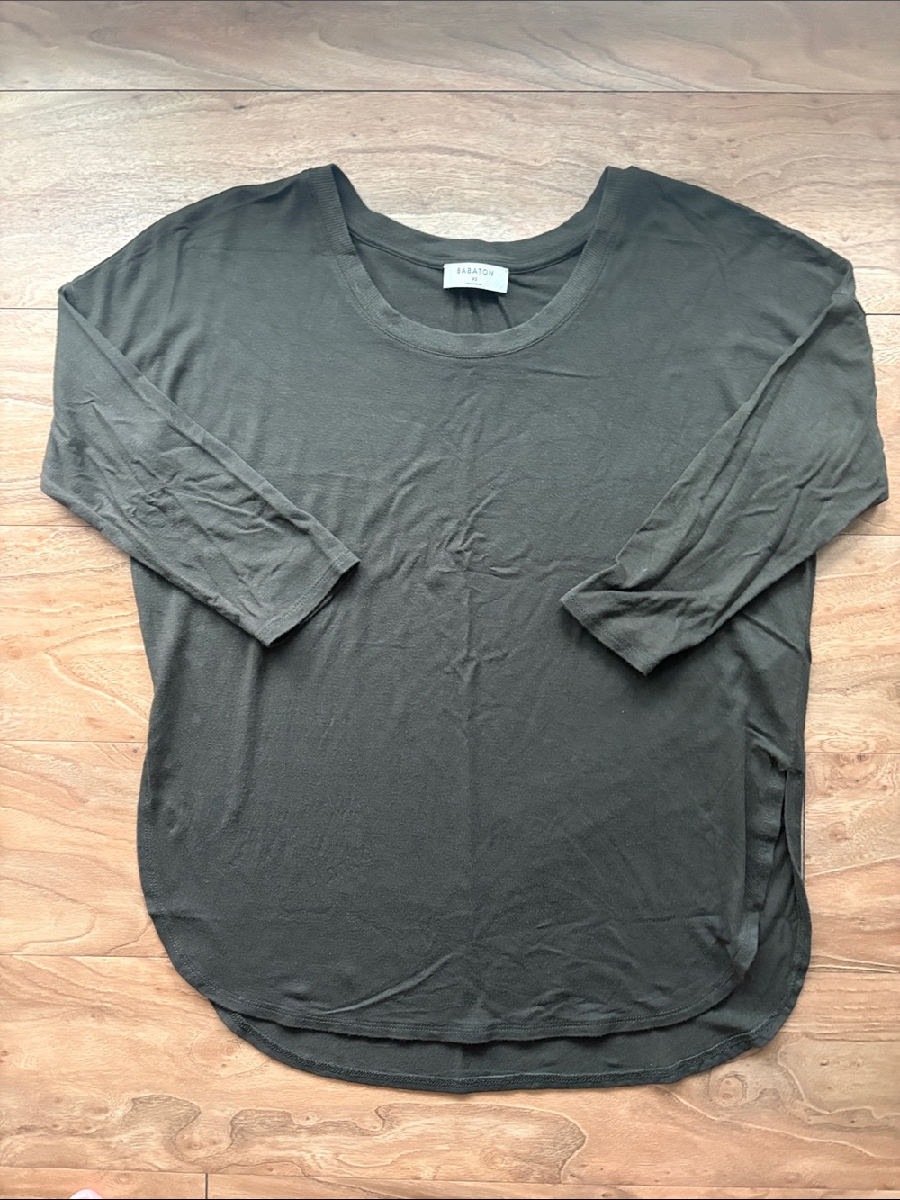 Babaton Olive Green Scoop Neck 3/4 Sleeve shirt
